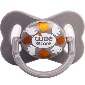 پستانک ارتودنسی وی کر مدل دربدار دسته دار مات چاپدار پروانه ای سایز 0 6 ماه کد p124